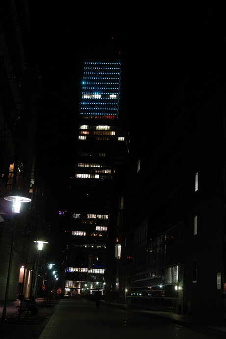 mediapark-bei-nacht