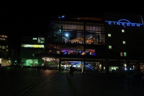 mediapark-bei-nacht