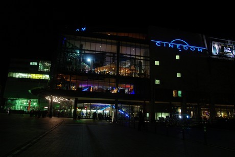 mediapark-bei-nacht