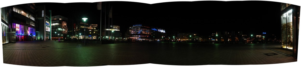 Mediapark bei Nacht