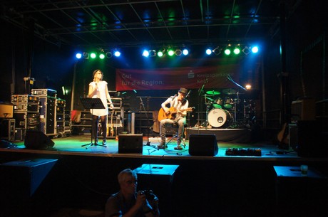 acoustic-shiver