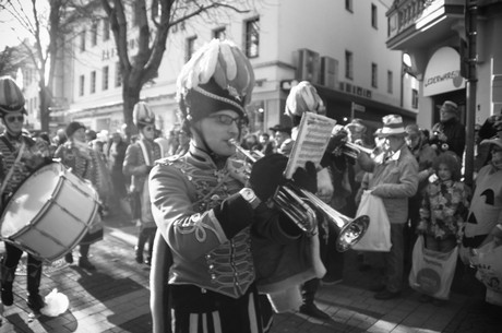 1-grosse-bruehler-karnevallsgesellschaft-treue-husaren