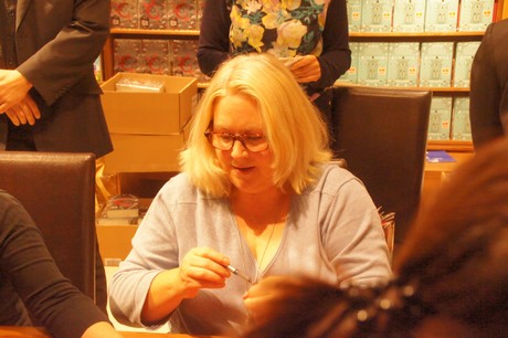 kerstin-gier