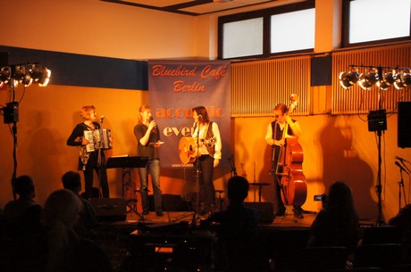 sandra-vanreys-trio