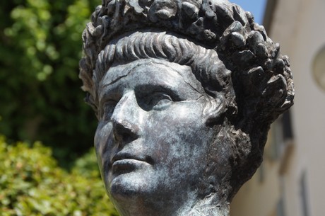 Claude