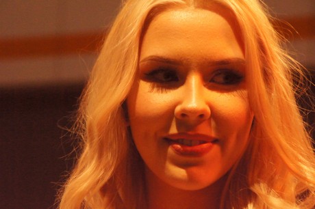 alina-gogel