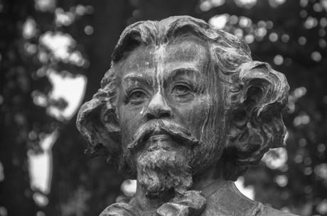 clovis-hugues