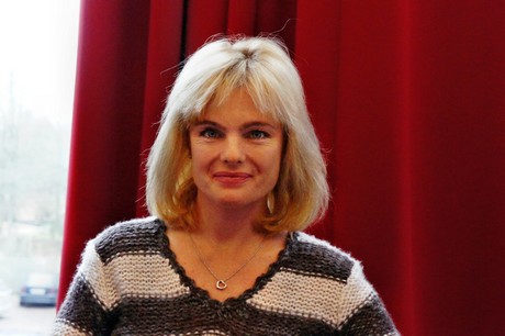 Erika-Eleniak
