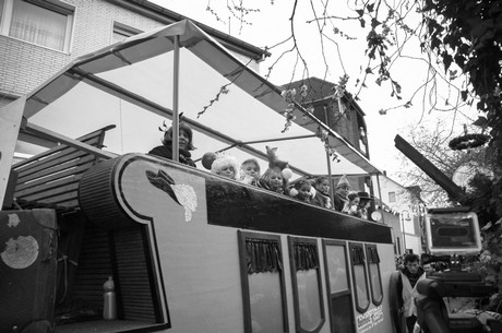 Tanzcorps-Huerther-Funken-Blau-Weiss-von-1938