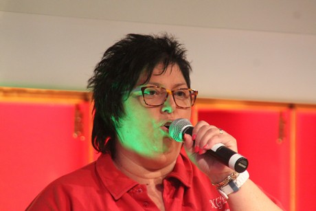 Tanzgruppe-Fluegge-Poeppche
