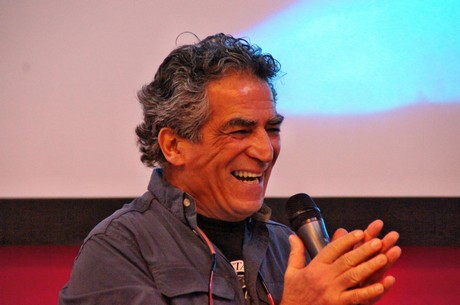 amos-nachoum