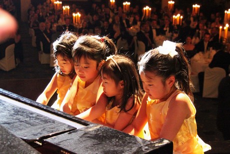 child-4-piano