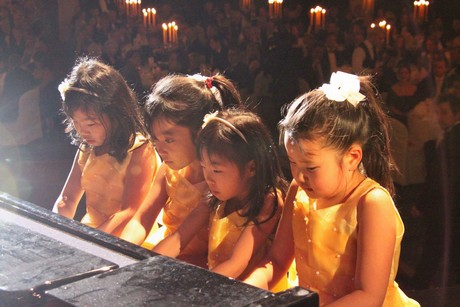 child-4-piano