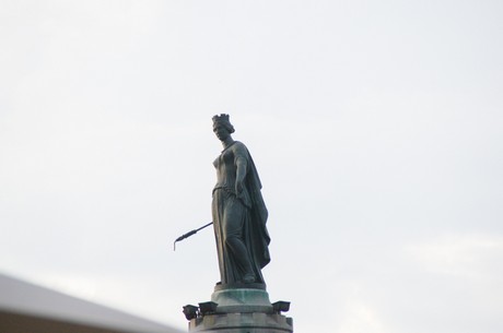 colonne-de-la-deesse