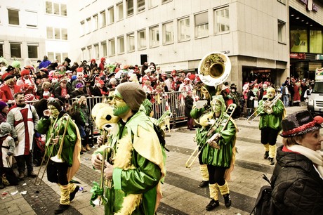 guggenmusik-voegel-rappi-jona