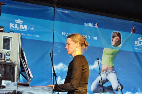 lino-corvi-und-frau-guer