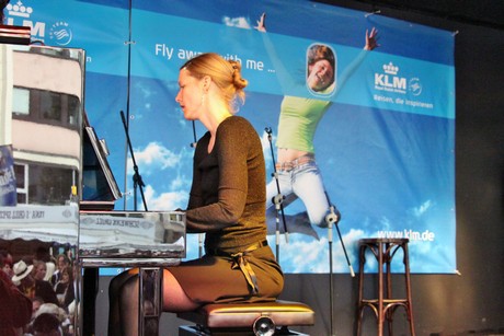 lino-corvi-und-frau-guer