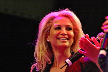 mandy-grace-capristo