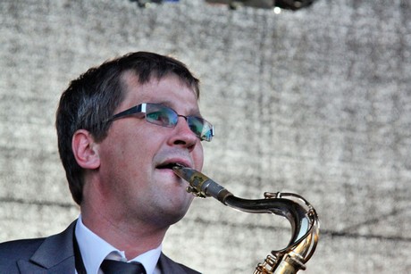 tom-browne-band