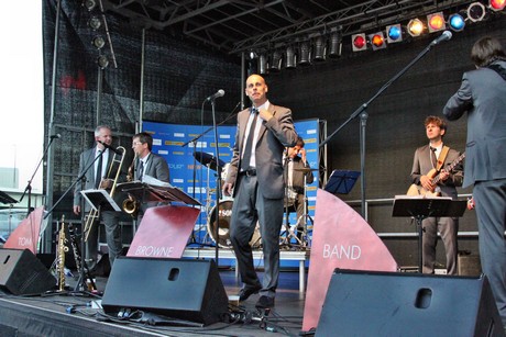 tom-browne-band