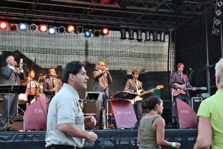 tom-browne-band