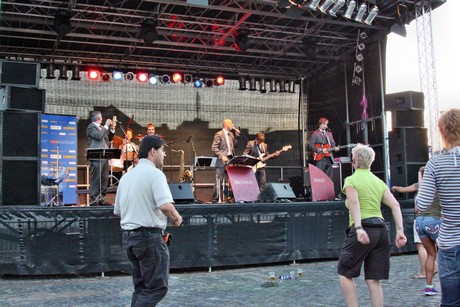 tom-browne-band