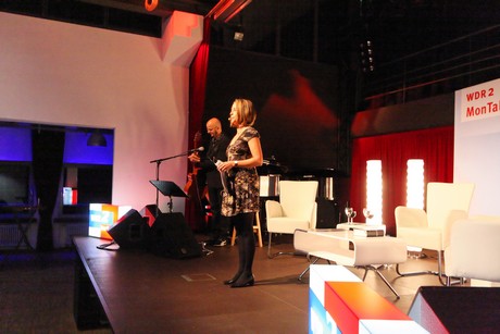 mo-talk-live