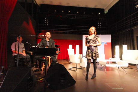 mo-talk-live