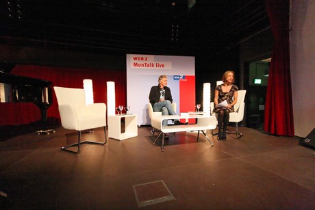 mo-talk-live