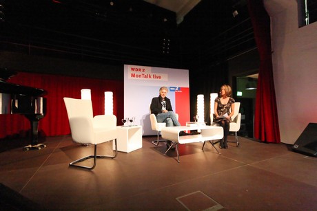 mo-talk-live