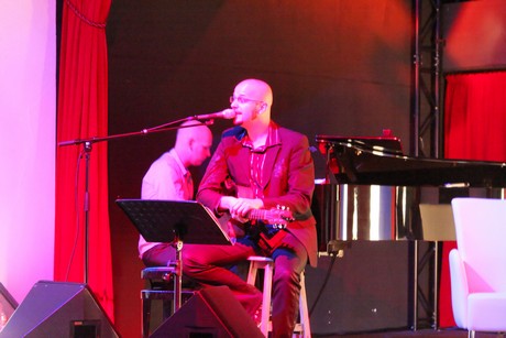 mo-talk-live