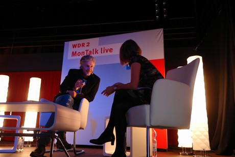 mo-talk-live