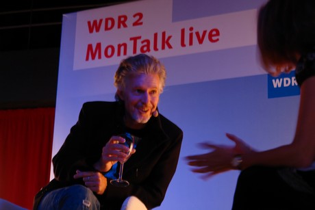 mo-talk-live