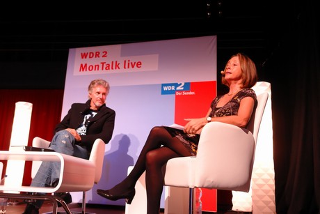 mo-talk-live