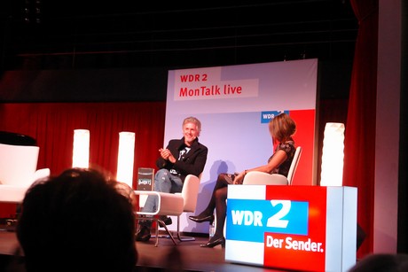 mo-talk-live