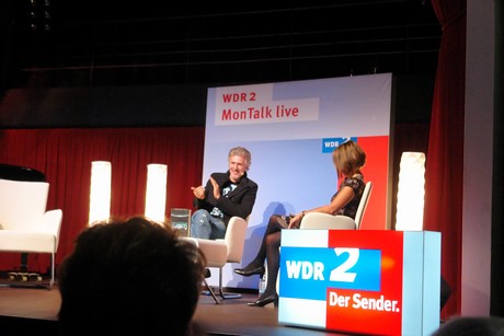 mo-talk-live