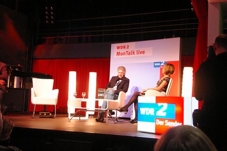 mo-talk-live