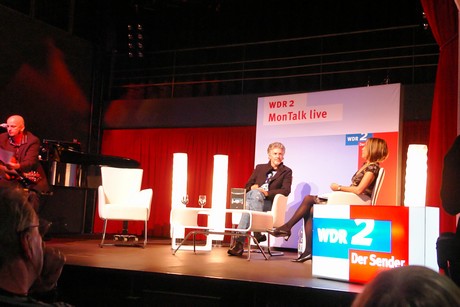 mo-talk-live