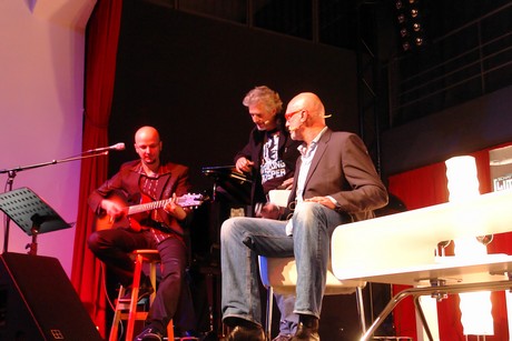mo-talk-live