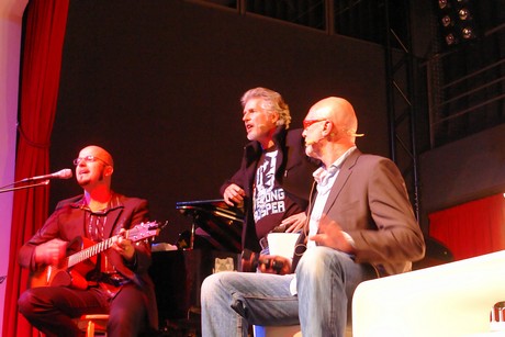 mo-talk-live