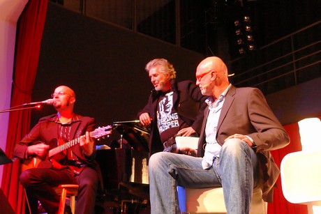 mo-talk-live