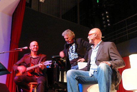 mo-talk-live
