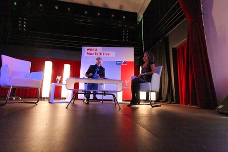 mo-talk-live