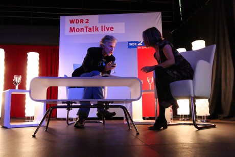 mo-talk-live