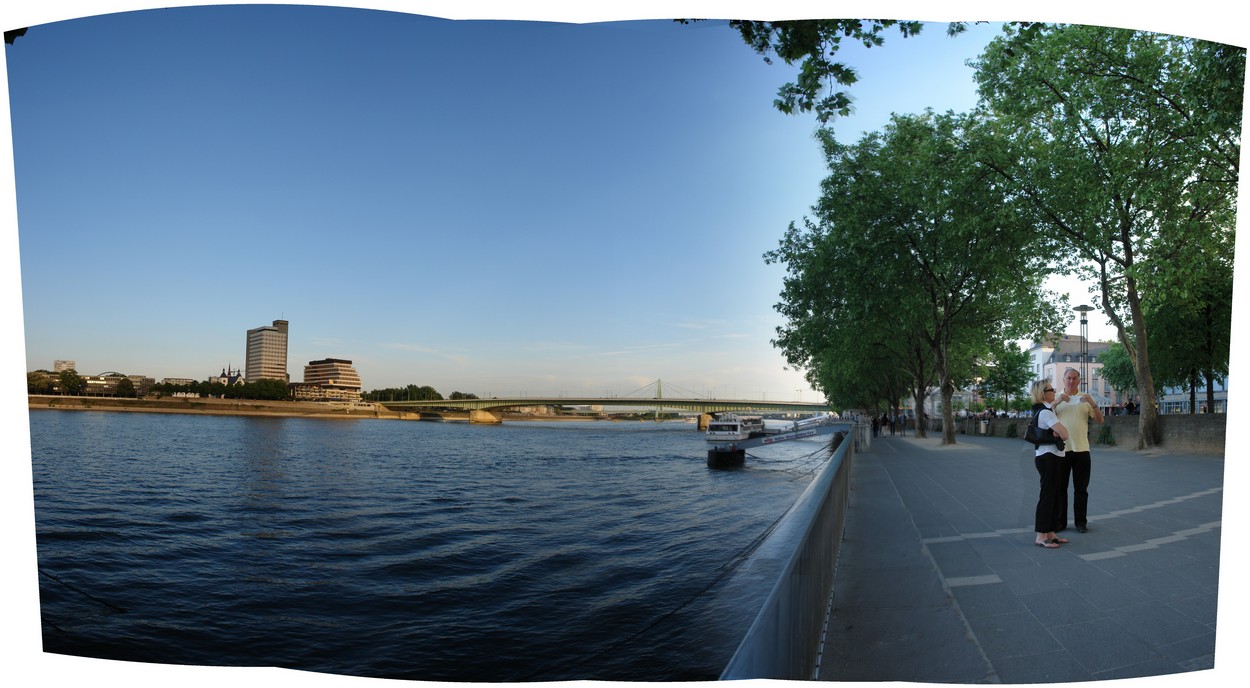Der Rhein bei Köln