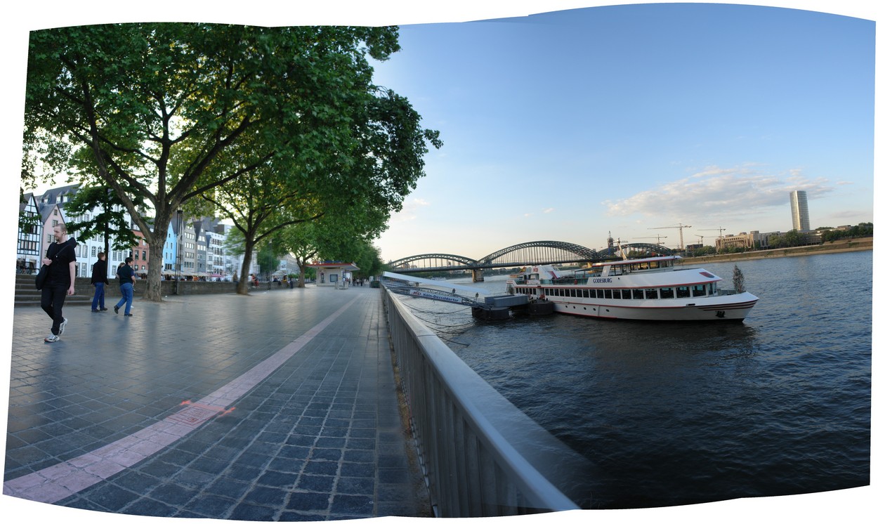 Der Rhein bei Köln
