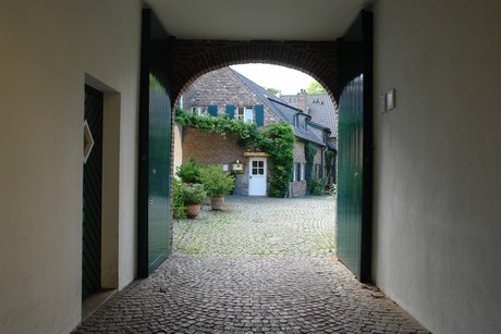 holweide