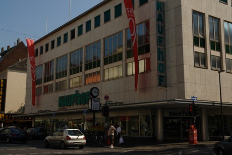 neusser-strasse