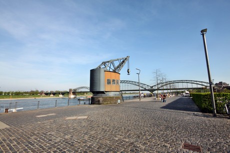 rheinauhafen