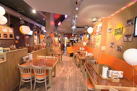 hooters